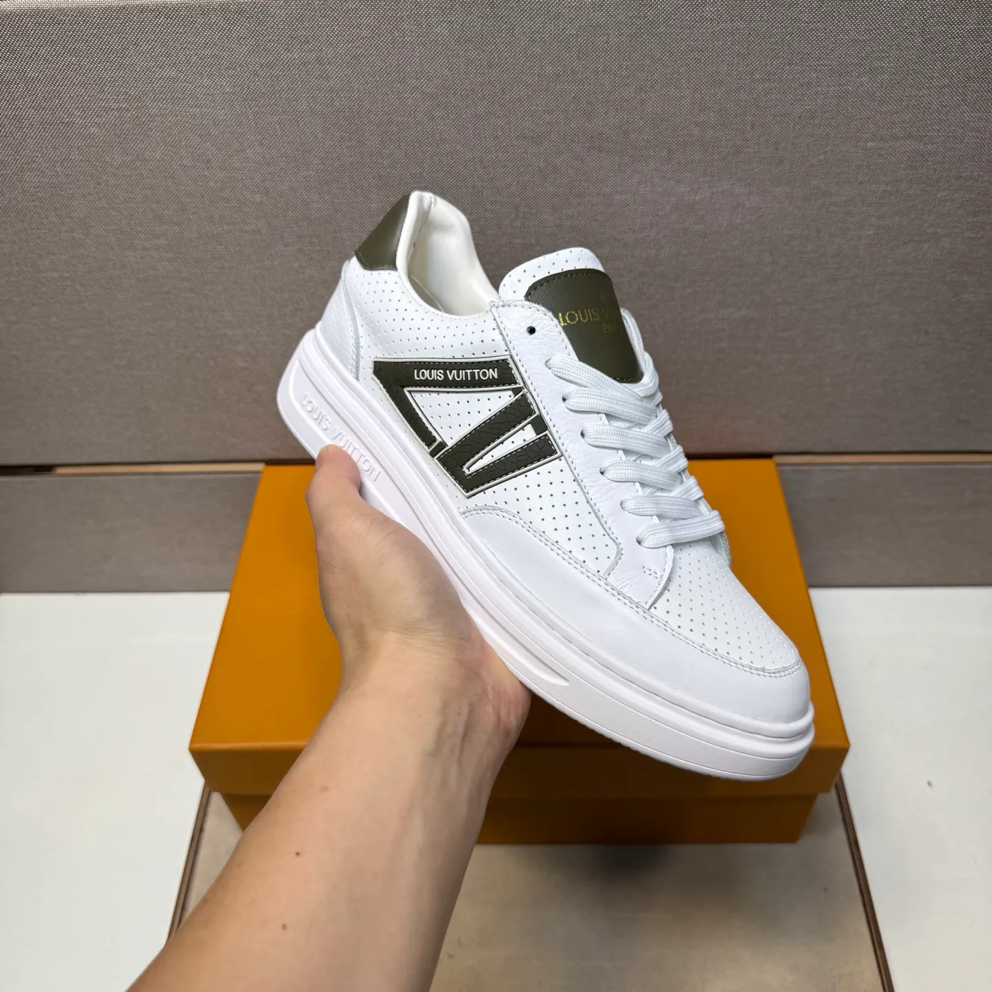 ⬛️Men's shoes 💰p420 [LV～] Men's casual shoes 2025z cabinet sales simultaneously 🔶Size: 38-44 #️⃣ 🔷6 colors🔜The upper is made of multi-material splicing ➕Genuine leather lining, comfortable and breathable, sole: original comfortable and wear-resistant outsole, ⚠️Real thing📱Photographed🎬The real thing is better📢📢📢